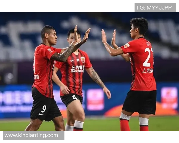 聚焦足球：上海足球队的力量话题